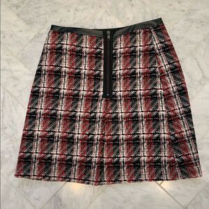 HALOGEN vintage 90’s tweed skirt faux leather trim NYC  preppy size  4 petite